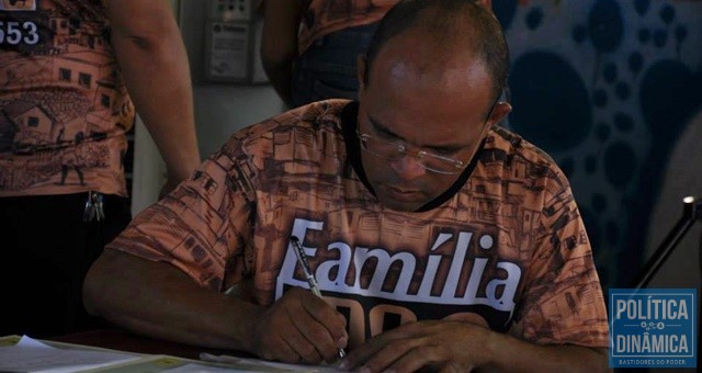 Petista critica partidos que W. Dias quer em seu governo (Foto: Reprodução/Facebook)