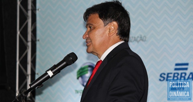 Governador nega pressão no TCE (Foto: Gustavo Almeida/PoliticaDinamica.com)