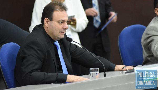 Vereador Jeová Alencar afirma que a Câmara deverá votar sem dificuldades projeto de corte de cargos (Foto:JailsonSoares/PoliticaDinamica.com)