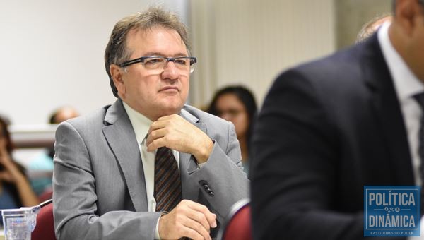 Merlong Solano explica que Governo só empenhará um empréstimo (Foto:JailsonSoares/PoliticaDinamica.com)