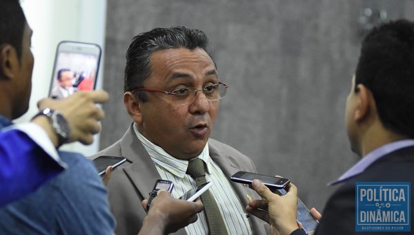 Vereador Dudu pediu a convocação de Firmino para prestar esclarecimentos na Câmara (Foto:JailsonSoares/PoliticaDinamica.com)