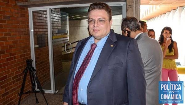 O deputado estadual Gessivaldo Isaías (PRB) é secretário do Trabalho e deputado estadual. Ele é considerado pré-candidato à reeleição por uma vaga na Assembleia.