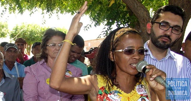 Maria Rosalina discursando em 2014 (Foto: Gustavo Almeida/PoliticaDinamica.com)