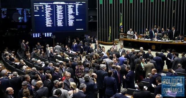 Partidos começam a deixar a base do governo (Foto: Ananda Borges/Câmara dos Deputados)
