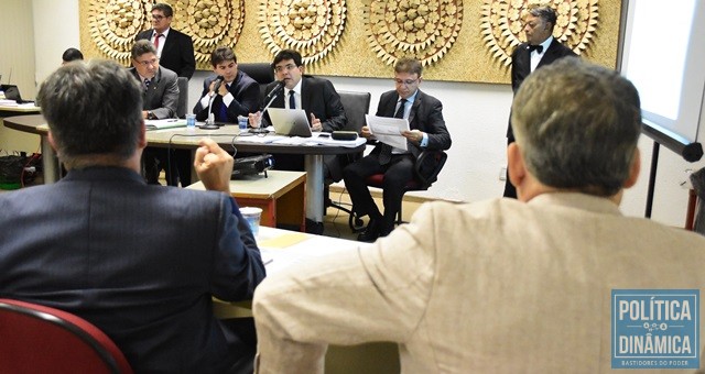 Deputados questionam Rafael Fonteles (Foto: Jailson Soares/PoliticaDinamica.com)