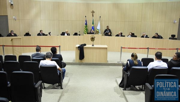 Denúncia contra Rejane Dias foi protocolada no Tribunal de Contas do Estado (Foto:JailsonSoares/PoliticaDinamica.com)