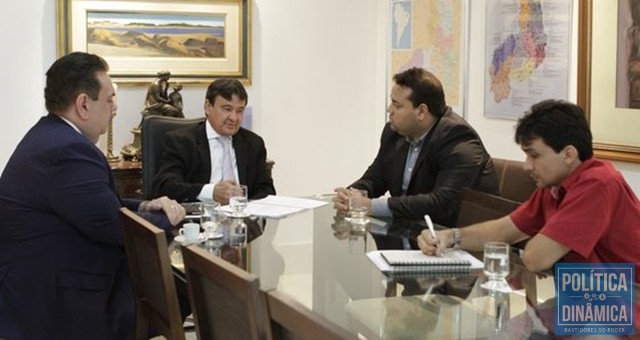 Stanley em audiência com o governador Wellington Dias e o deputado Silas Freire (Foto: CCOM)