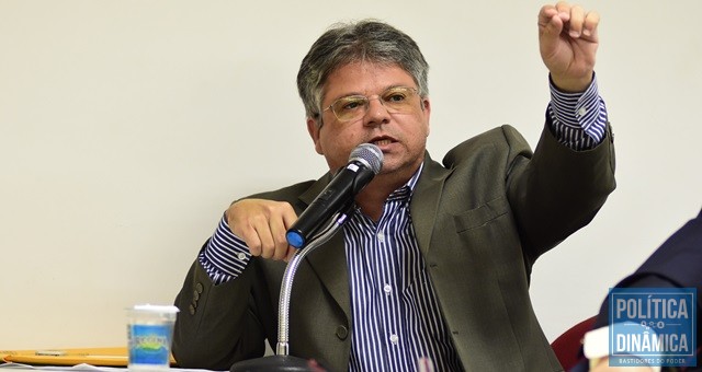 Gustavo está indignado com falta de respostas (Foto: Jailson Soares/PoliticaDinamica)