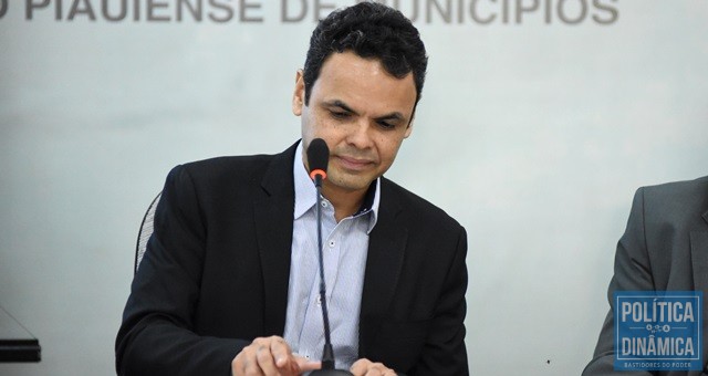 Prefeito de São João defende criação de diário (Foto: Jailson Soares/PoliticaDinamica.com)