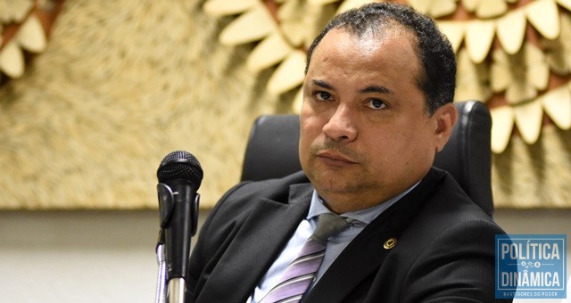 Deputado subiu o tom contra Rubem Martins (Foto: Jailson Soares/PoliticaDinamica.com)