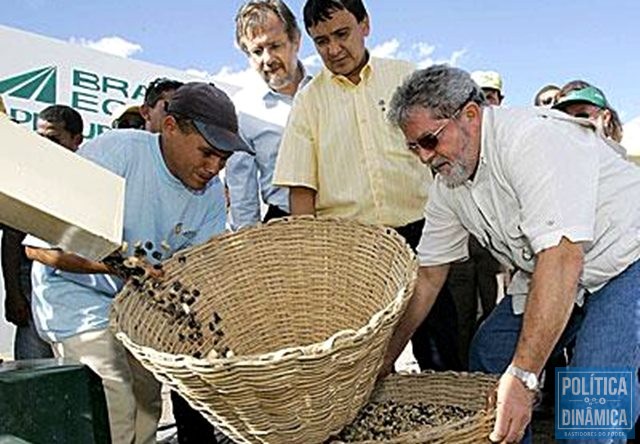 Lula e Wellington lançam programa do Biodiesel no Piauí em 2005 (Foto: Ricardo Stuckert)