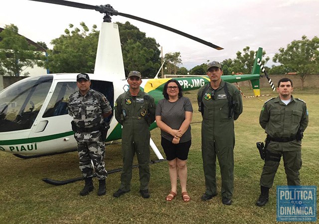 a candidata e a equipe da PM; não há nada nas imagens que a própria Jôve postou nas redes sociais que indiquem que o passeio foi necessidade profissional de sua atividade jornalística (foto: Facebook)