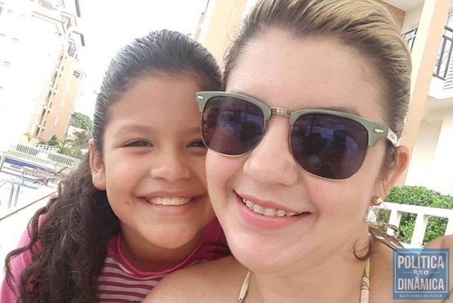 Menina morreu e a mãe está hospitalizada após colisão (Foto: Reprodução/Facebook)