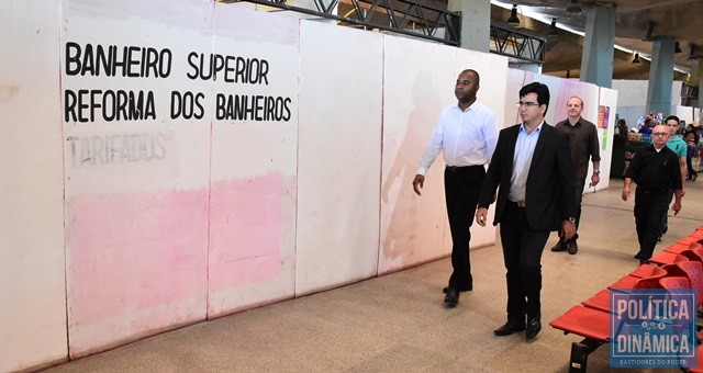 Representante da Setrans em vistoria na rodoviária (Foto: Jailson Soares/PoliticaDinamica)