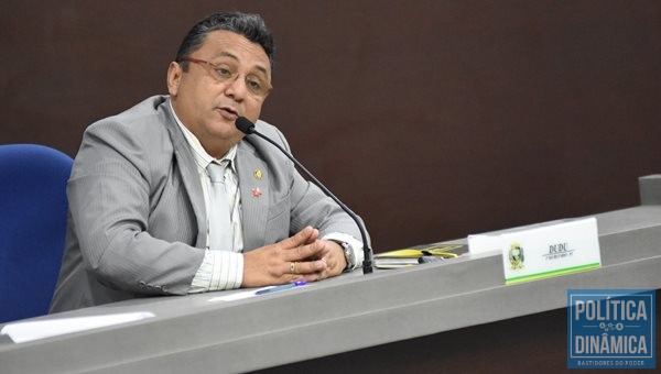 Vereador Dudu afirma que prefeitura investe pouco em políticas para as mulheres (Foto:JailsonSoares/PoliticaDinamica.com)