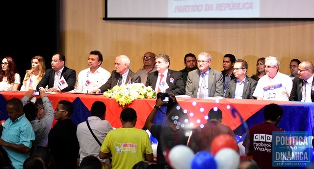 Políticos de vários partidos prestigiaram (Foto: Jailson Soares/PoliticaDinamica.com)