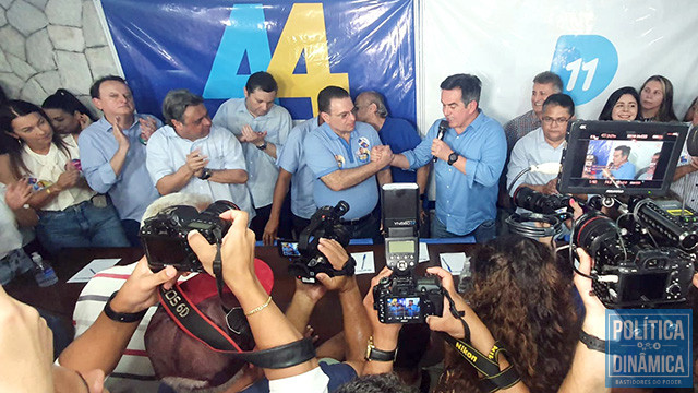 Ciro convocou a imprensa para anunciara adesão de Gessivaldo Isaias, Doutor Gutemberg, Fábio Sérvio e lideranças de Bom Princípio e Marcos Parente (foto: Jailson Soares / PD)