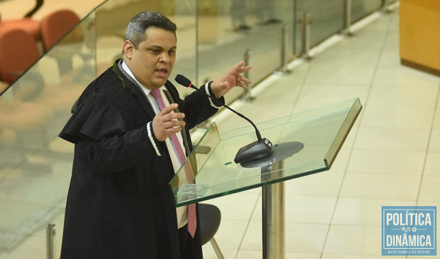 Raimundo Júnior, advogado de Avelar Ferreira (Foto: Jailson Soares/PoliticaDinamica.com)