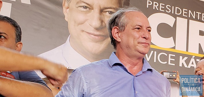 Ciro acredita que uam alternativa firme no governo, mas menos radical na emoção pode conduzir o Brasil por um caminho mais seguro (foto: Marcos Melo | PoliticaDInamica.com)