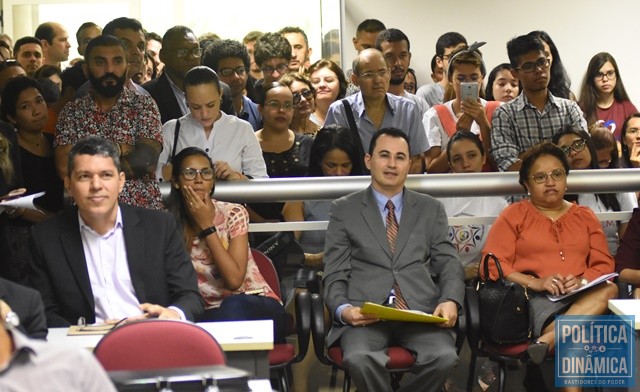 Sala da CCJ ficou lotada durante audiência (Foto: Jailson Soares/PoliticaDinamica.com)