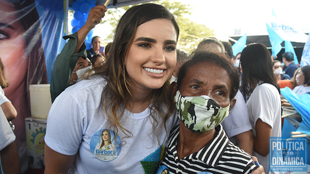 Campanha de Bárbara do Firmino buscou mostrar o legado do pai dela e contou com a simpatia do eleitor teresinense pela candidata (foto: Jailson Soares/ PD)