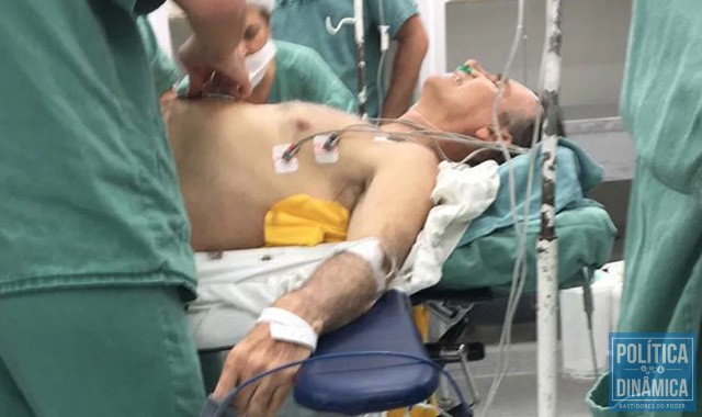 Bolsonaro passou por cirurgia que identificou perfuração do fígado e intestino e recebeu transfusão de sangue (foto: reprodução)