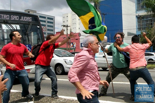 Cresce no Brasil o radicalismo político (Foto: Sérgio Castro/Estadão Conteúdo)
