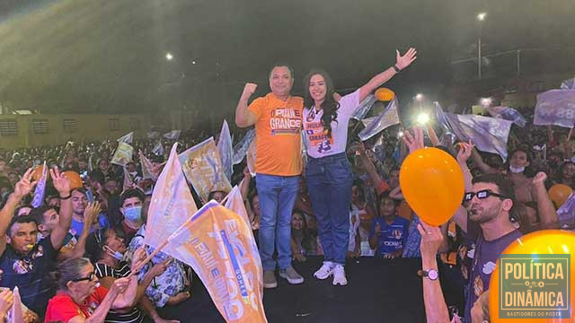 Evaldo Gomes no lançamento de campanha do Solidariedade com a filha Fernanda Gomes em Teresina (foto: ascom)