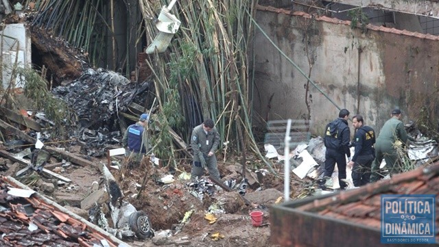 Acidente aéreo matou sete pessoas (Foto: Márcio Fernandes/Estadão)