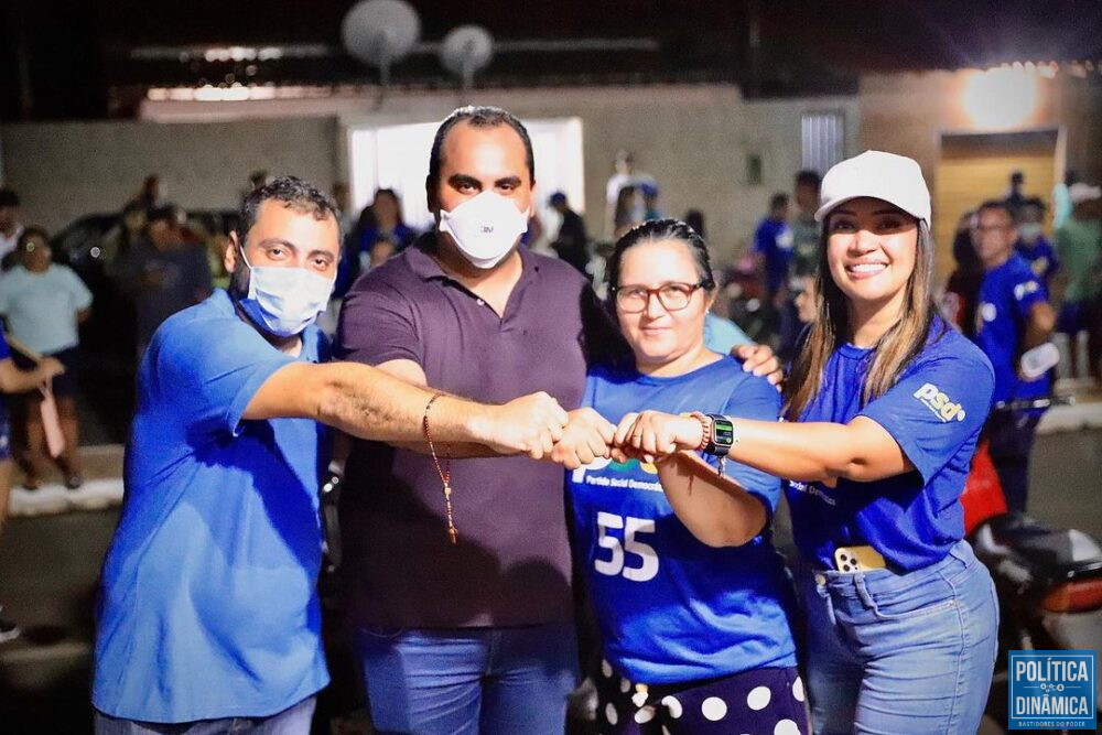 Chaguinha ao lado dos ex-prefeitos Ricardo Sales (de máscara e camisa azul) e Ana Lina Cunha (de boné) e do deputado estadual Georgiano Neto (Foto: Divulgação | Ascom)