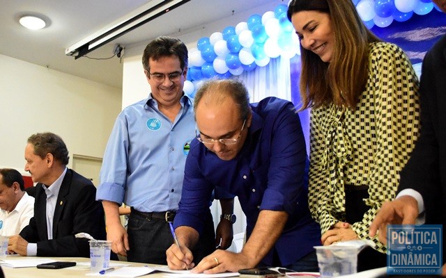 Firmino Paulo assinou ficha de filiação (Foto: Jailson Soares/PoliticaDinamica.com)