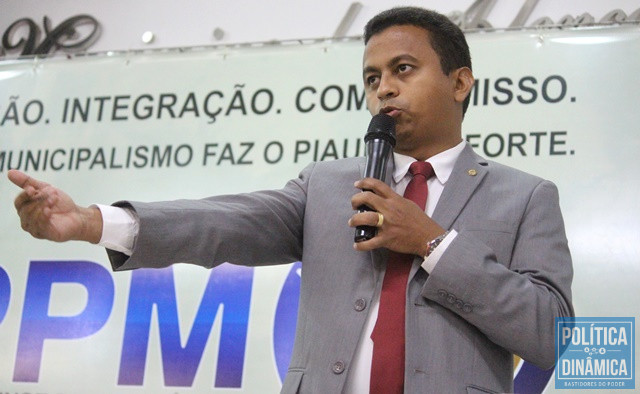 Deputado defende que rede seja rediscutida (Foto: Jailson Soares/PoliticaDinamica.com)
