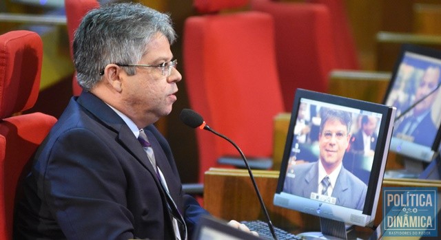 Na Alepi, deputado criticou anúncio de W. Dias (Foto: Jailson Soares/PoliticaDinamica)