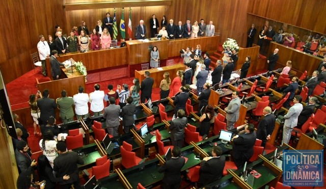 Plenário da Assembleia durante a posse (Foto: Jailson Soares/PoliticaDinamica.com)