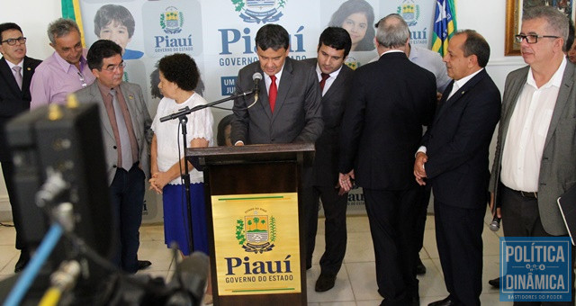 Governador fez anúncio no Palácio de Karnak (Foto: Jailson Soares/PoliticaDinamica.com)