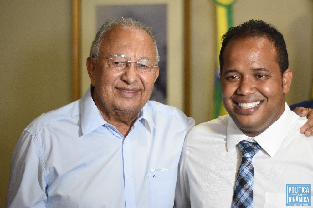 O prefeito de Teresina, Doutor Pessoa (à esquerda), ao lado do presidente da Câmara de Vereadores da capital, Enzo Samuel (foto: Jailson Soares | PD)