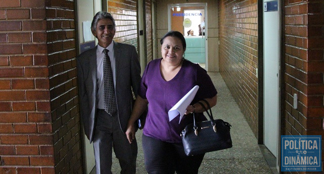Elisângela ao deixar gabinete da presidência (Foto: Jailson Soares/PoliticaDinamica.com)