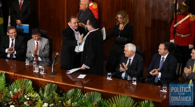Erivam transmite o cargo para Sebastião (Foto: Jailson Soares/PoliticaDinamica.com)