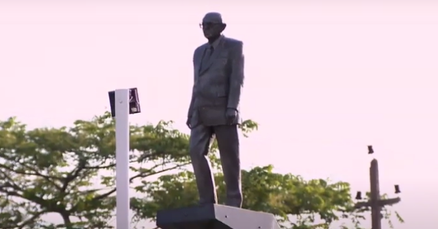 Monumento em homenagem a Alberto Silva (Foto: Reprodução/TV Cidade Verde)