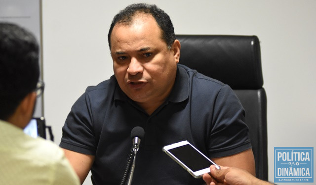 Evaldo explica retorno à base do governo (Foto: Jailson Soares/PoliticaDinamica.com)