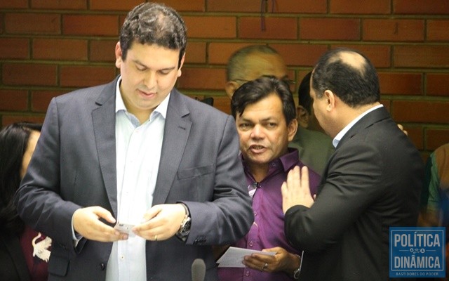 Marcos Vinícius [à esquerda] se mostra confiante (Foto: PoliticaDinamica.com)