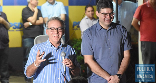 Animado como não se via há um bom tempo, Firmino discursou confortável ao lado de Luciano, pedindo apoio de amigos, militantes e secretários à campanha de oposição (foto: Marcos Melo | PoliticaDInamica.com)