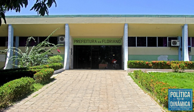 Sede da Prefeitura Municipal de Floriano (Foto: Jailson Soares/PoliticaDinamica.com)
