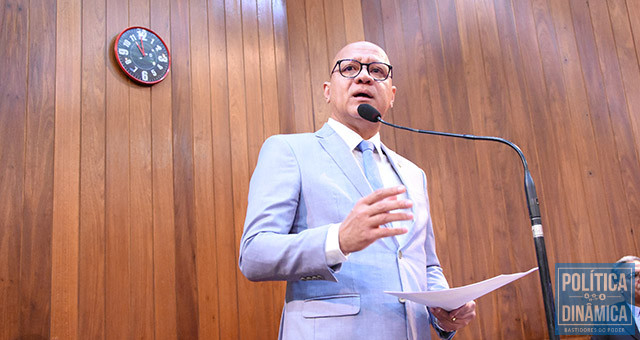 De primeira: Franzé quer ser nomeado conselheiro do TCE antes mesmo de terminar seu primeiro mandato na ALEPI; alguns parlamentares tem ressalvas sobre esse "timming" (foto: Jailson Soares | Política Dinâmica)