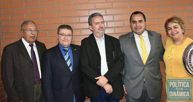 Georgiano reuniu deputados do PSD em comemoração no gabinete (Foto: Assessoria)