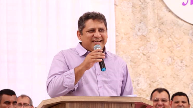 Prefeito Gilson Castro é alvo de ação do MP-PI (Foto: Reprodução/Facebook/Gilson Castro)