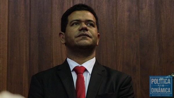 Reportagem não conseguiu resposta da assessoria do prefeito Luciano Leitoa (Foto:TiagoAmaral/PoliticaDinamica.com)