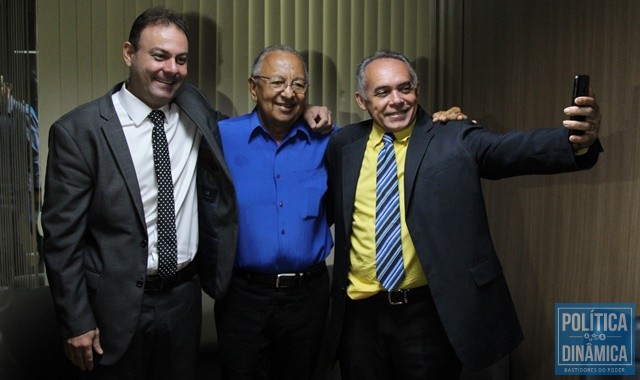 Jeová, Dr. Pessoa e Zé Nito posam para foto (Foto: Jailson Soares/PoliticaDinamica.com)