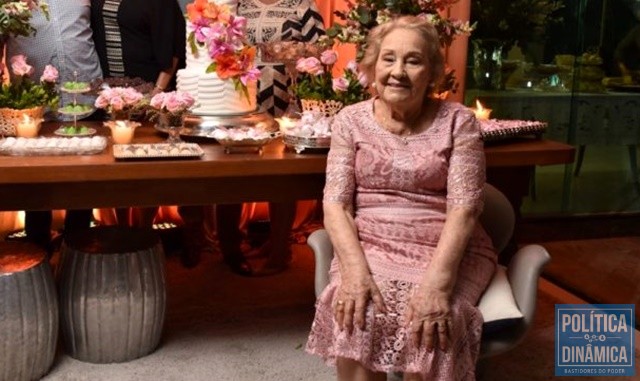 Dona Josefina fez 90 anos em 2018 e foi a primeira deputada estadual eleita na história do Piauí (Foto: Reprodução/Internet))