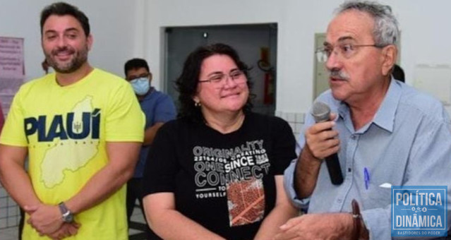 Átila Filho e Átila Lira participam de inauguração de obras ao lado da prefeita Jôve Oliveira (PT) em Piripiri. (foto: redes sociais). 